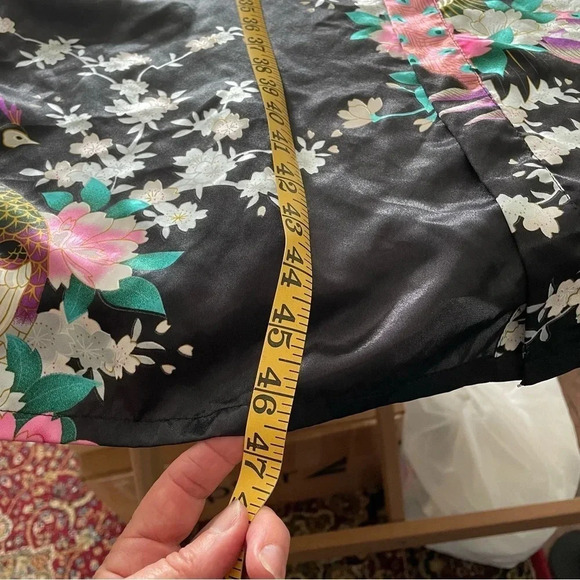 Vintage Satin Robe Black With Peacock One Size Pink Light Blue Green - Picture 8 of 9